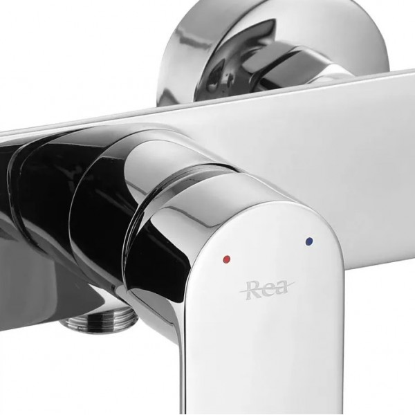 Смеситель для ванны и душа REA URBAN CHROME хром настенный без излива