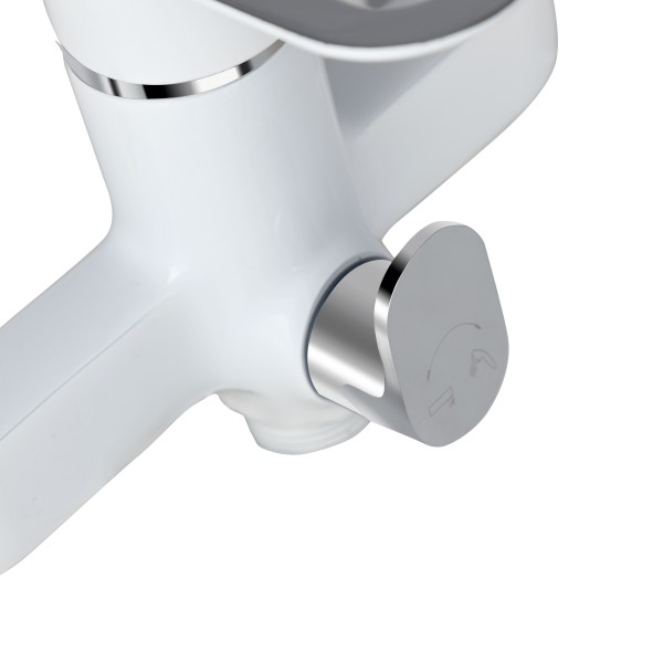 Смеситель для ванны с поворотным изливом белый Lidz LDLAT005WHI45425