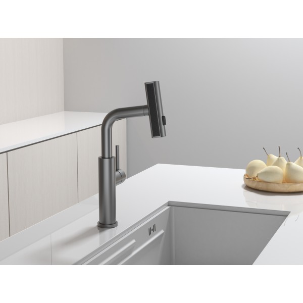Смеситель на кухню водопад с выдвижной лейкой графит Nett LGr-35