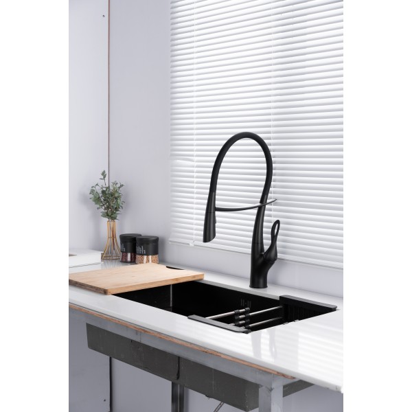 Черный смеситель для кухни с гибким изливом Nett SWB-52