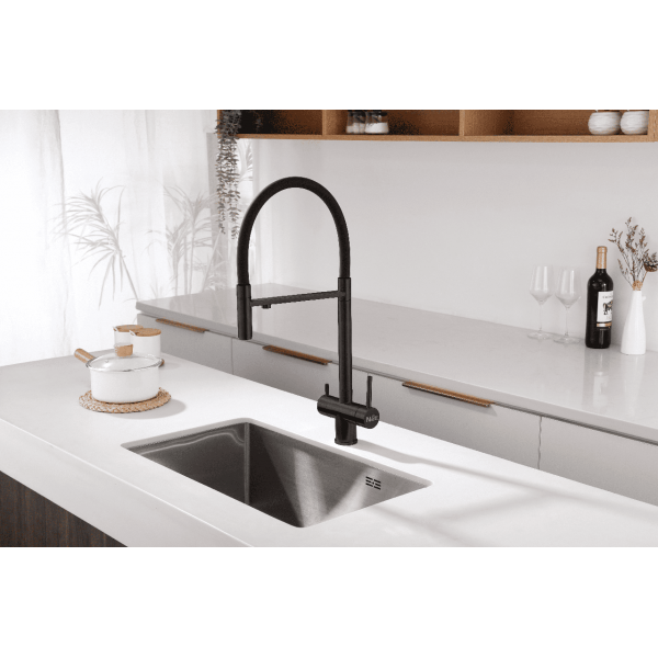 Чорний змішувач з підключенням до фільтрованої води нержавіючий Nett GFВ-56