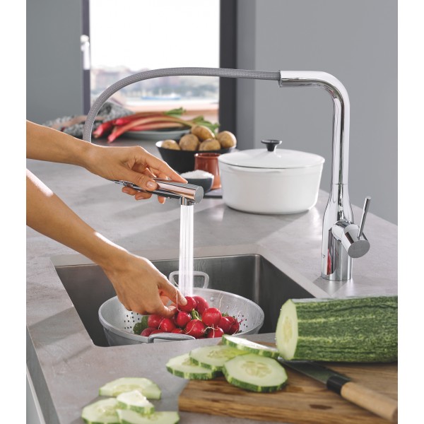Смеситель для кухни с выдвижным изливом Grohe Essence New (30270000) Смеситель для кухни с выдвижным изливом Grohe Essence New (30270000)